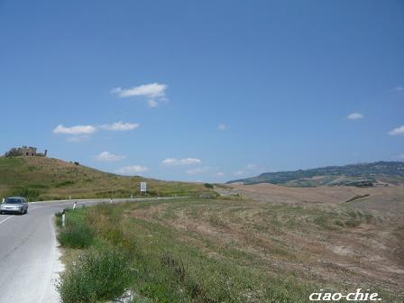 drive in toscana.JPG