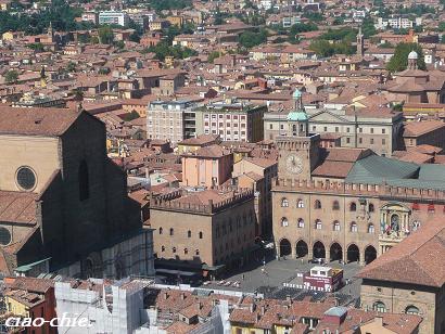 piazza maggiore.JPG