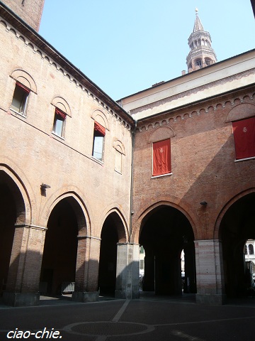 palazzo del comune.jpg