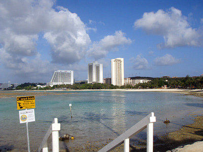 潮がひいてるビーチ