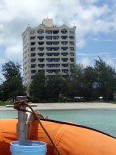 アクエリアスビーチタワーホテル前