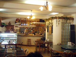 広いレストラン