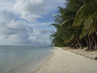 白いサラサラビーチ