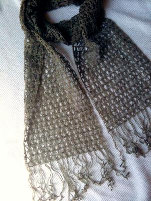 アイリッシュリネン極細ストールオリーブグリーン1