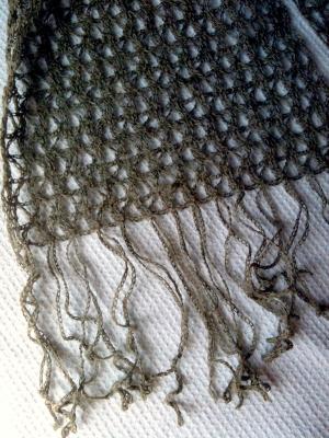 アイリッシュリネン極細ストールオリーブグリーン2