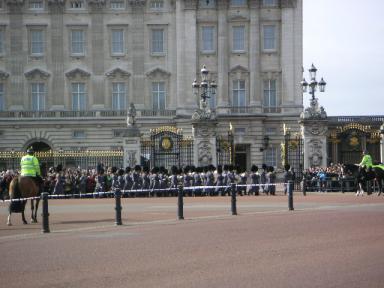 Buckingham Palace 衛兵交替1