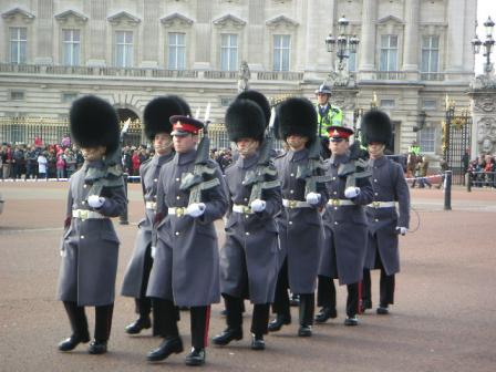 Buckingham Palace　衛兵交替2
