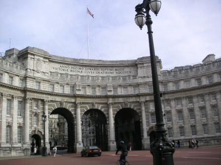 Admiralty Arch　St.James Parkの東側入り口です。