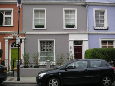 Notting Hill GateからPortbello Rd.までの町並み1