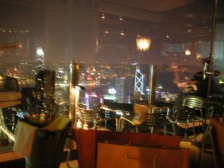 ビクトリアピークCafeDECOからの夜景、あまりキレイに撮れていません。。。^^;