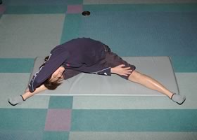 股関節ストレッチｂ.jpg