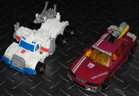 ユニバース ウルトラマグナスVSトレッドショット ３