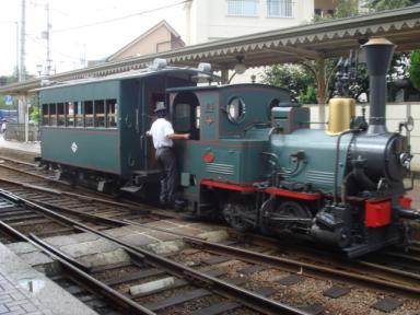 動く坊ちゃん列車.JPG
