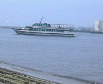 2005 08 21 三崎で　観光船