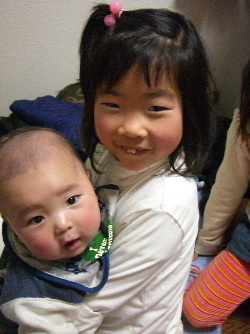 あやちゃんと竜.JPG
