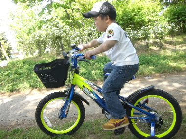 鶴見緑地　自転車.JPG