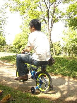 鶴見緑地　自転車２.JPG