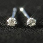税込み4980円女性の永遠の憧れ・・ダイヤモンド0.1ct×プラチナピアス・ローレリア
