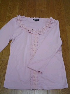 ピンクカットソー