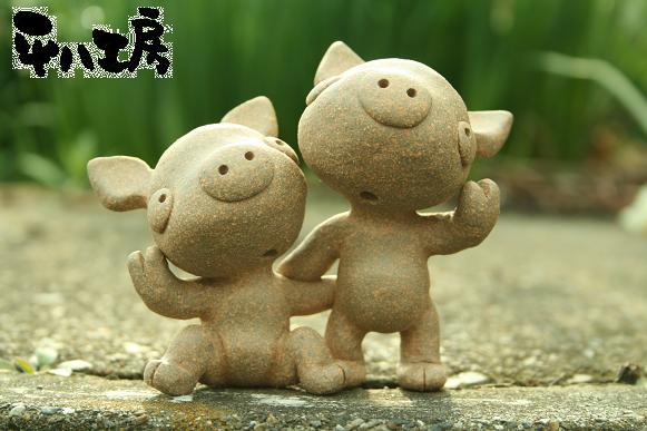 仲良しブタ1