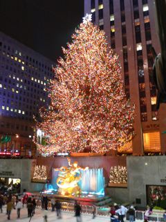 ロックフェラーセンターロウワープラザのクリスマスツリー