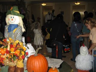 アパートのハロウィンパーティー