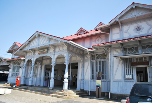 浜寺公園駅舎3