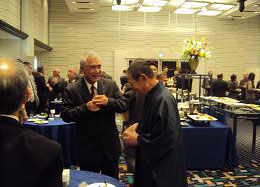 ２０１０年不二銀杏会総会懇親会(岩朝常務）.jpg