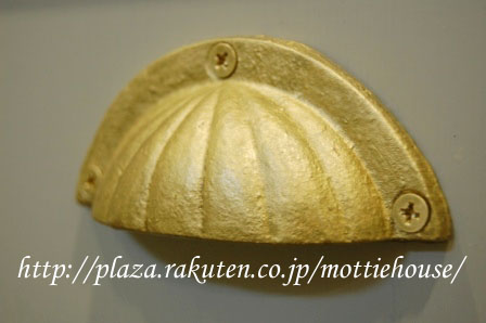 キッチンボードの取っ手3