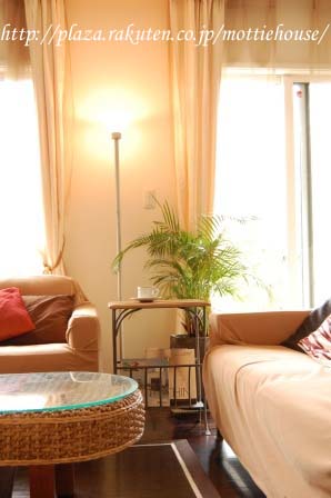 サイドテーブル2