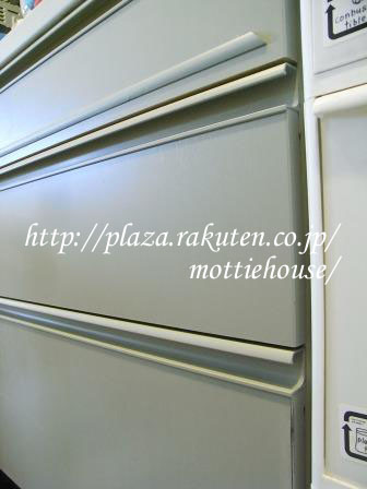 キッチンボードの下段改造前