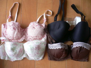 P1130268ブラジャー４枚.JPG