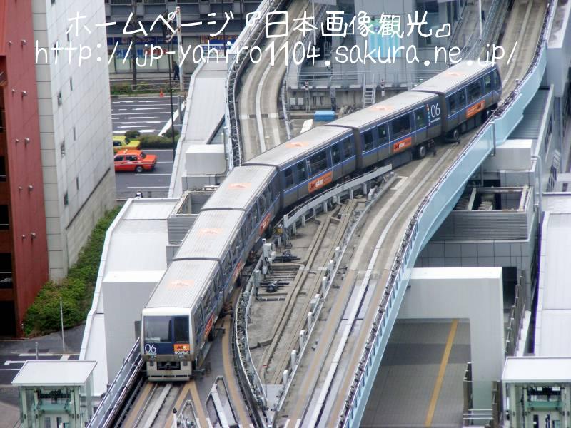 東京・地上１４階から見たゆりかもめ新橋駅２