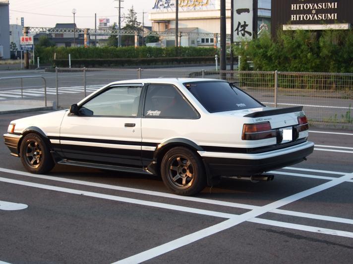 ハチロク　レビン