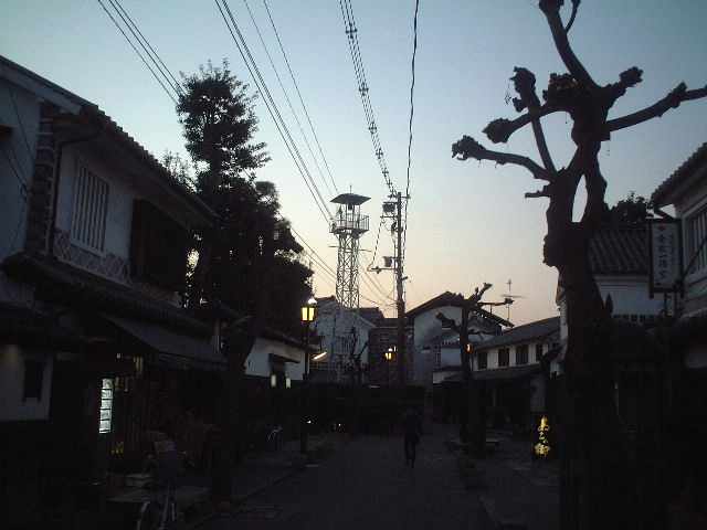 倉敷の美観地区４裏通り夕暮れ