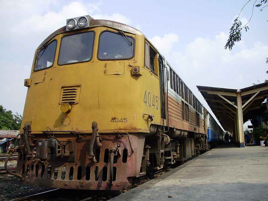 タイのディーゼル車