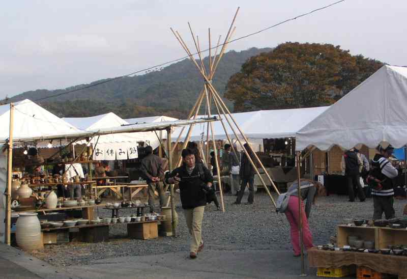 06益子秋３陶器市風景