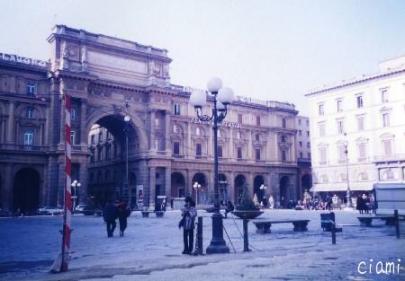 piazza repubblica 2