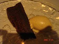 キャラメルチョコケーキ