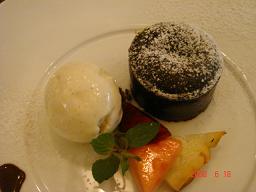 温かいチョコケーキ