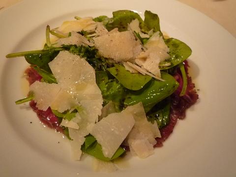 牛肉のタリアータ