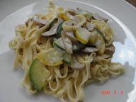 ズッキーニときのこの生パスタ