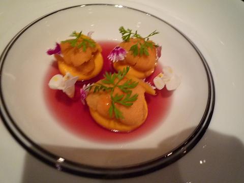 にんじんのムース生うにのせ