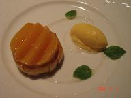 黄金桃のパリパリタルトとシャーベット