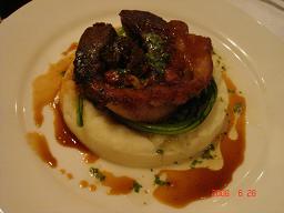 豚舌、耳の煮込み