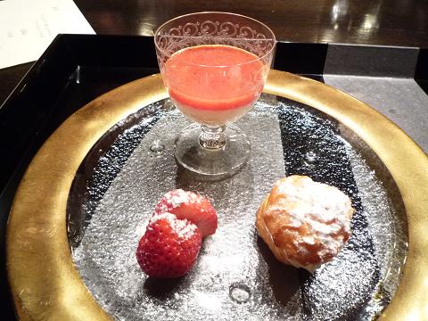 いちごのブラマンジェとマスカルポーネシュー