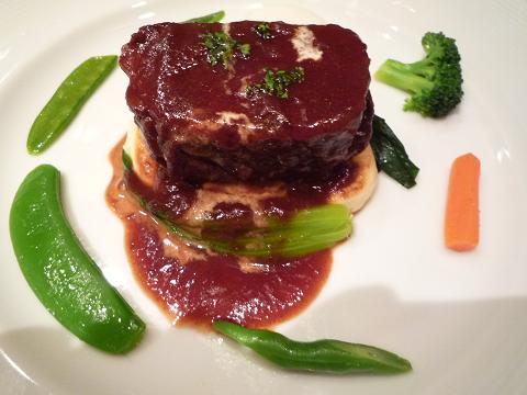 牛肩肉の煮込み