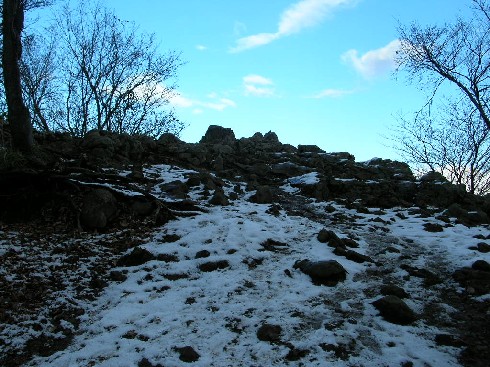 円山山頂手前から山頂を