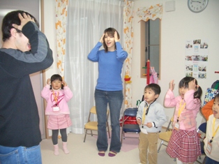 Jeniffer　とJoe とHead shoudersの歌♪