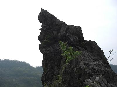 トンビ岩